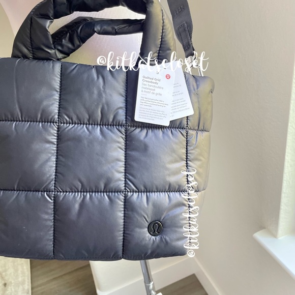 🆕 5L BLACK- NWT lululemon quilted grid crossbody bag with BLACK glossy emblem - Picture 2 of 14